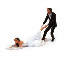 и еще... а то все женщины, которые мужчин к алтарю тянут