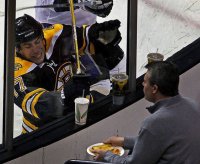 Я вам, суки, жрать не дам пока играть не научитесь!
...шёл второй месяц тренировок..