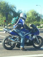 По моему день или два назад баба была с этим рюкзаком и мотоциклом. Не?