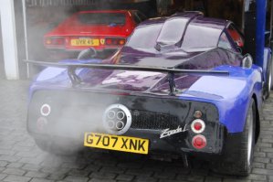 Молодец, что сказать! Качество кузовных работ не супер-все приходит с опытом. Сам пробовал. Но либо там сильно холодно, либо стоит проверить прокладку ГБЦ, движок сильно парит.;)