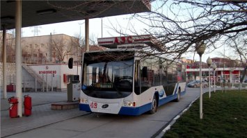 "Электричества на 500 и шины подкачать!"