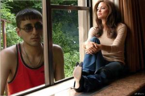 Как завести девушку с помощью фотошопа. 14 худших примеров