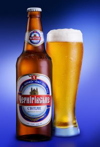 Что-то у меня ощущение, что некоторые постеры фейковые. Современная стилизация под старину. Попахивает рекламой.
Тем не менее, пиву быть! Хорошему пиву. Кстати, украинская Черноголовка и Била-нич весьма недурны были. Особенно на жарком морском побережье в Крыму. Там даже местное разливное в пластиковых стаканчиках по 30р на наши деньги было божественным. Возможно потому что на улице было под 40С. ))