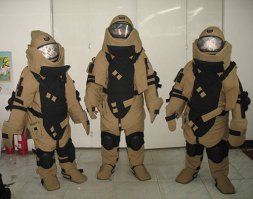 Иппааать. Машинист паровоза выглядит так?