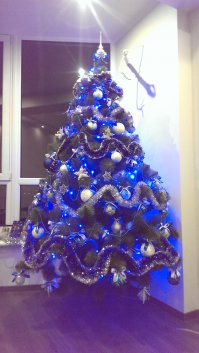 О! Лукавить не буду, украсила жена. мужики на такое не способны :)