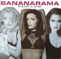 Из всех участниц помню только ту, что в центре: