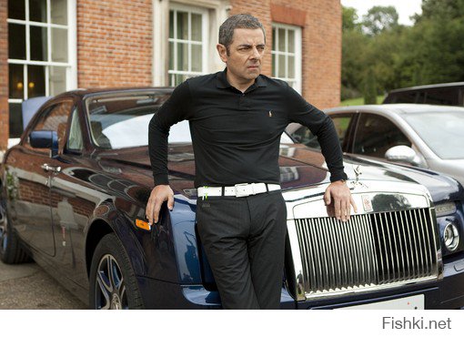 Известен своей богатейшей коллекцией автомобилей. А вообще, по жизни крайне серьезный джентльмен.
