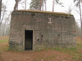 Не знаю как домик, а мне оно напомнило это...