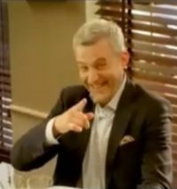 Аптекари хотят любви: что разные профессии ищут на сайтах знакомств