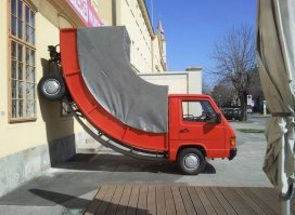 В университете в Мюнхене появились горки