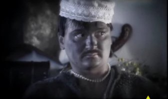 Я помню после выхода нашего фильма, хохлы спешным порядком выпустили свой киновысер под амбициозным названием "Дума про Тараса Бульбу". Я тогда еще служил в УЦ ВДВ, поселок Светлый Омская обл. Дружно ржали всем Центром. Особенно доставили Остап и Андрий, фото ниже. В конце для сравнения фото наших актеров: