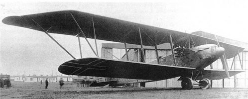 "Глядя только на фотографии, совершенно невозможно понять гигантские размеры R.II 55/17 (По какой-то причине, не существует дающих ощущение масштаба фотографий со стоящими возле самолета людьми."