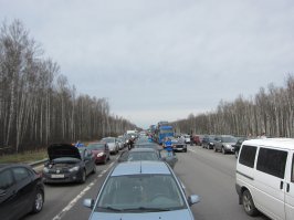 1е мая 2013 та же трасса, ехали на рыбалку в Астрахань. От мкада до конца московской области добирались 11.5 часов. Вот это была пробка.