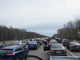 1е мая 2013 та же трасса, ехали на рыбалку в Астрахань. От мкада до конца московской области добирались 11.5 часов. Вот это была пробка.