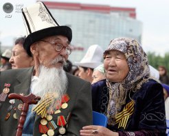 В Кыргызстане с очень большим уважением относятся к Дню Победы.

9 мая один из самых почитаемых праздников.