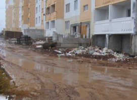 У нас на стройке каждую весну и осень такой карнавал, а корона всегда достается прорабу )