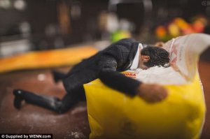 Я эту тему обожаю)  Тоже Hot Toys