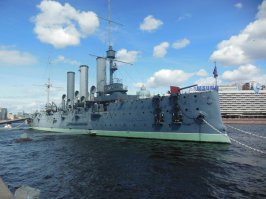 Аврора и Исаакиевский Собор