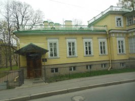 Египетские ворота и домик Пушкина