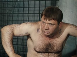 "Мэтт Тэйлор, сотрудник европейского проекта Rosetta"

Вот сотрудник -Доцент

А этот как раскраска весь