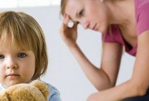 а мне такая мысль в голову пришла:
Русский народ как бы "вымирает"
алкоголь, наркотики, ДТП, прочие нелепые смерти, 
детские дома, брошенные дети, разрушенные семьи, 
мне кажется это направленное истребление нас.
Разрушение семейных устоев тоже одно из направленного действия разрушения личности как человека-отравление развратом.
Думается принятие не родного ребенка будет рассматриваться как поступок и должно поощряться государством, тогда и эти семьи будут сплачиваться.  
Сами развелись недавно. Беда