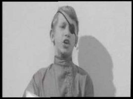 "Если кто не понял, пинки - это проверка роботов на устойчивость к внешним раздражителям"
я понял но музыка уж очень жалистливая