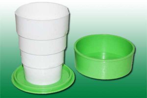 Ну к этой бутылке такой стакан надо !:)