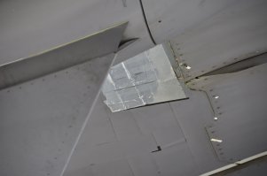 Военный самолет рухнул на завод Coca-Cola в Испании