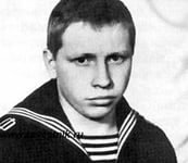 Преминин Сергей Анатольевич. Матрос-подводник, герой России. В 1986 г. , ценой своей жизни предотвратил ядерную катострофу в Саргассовом море