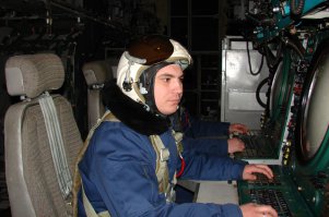 Из старого А-50.Но летать там стремно.Одевай свинцовые трусы,не одевай-свою порцию свч получишь.