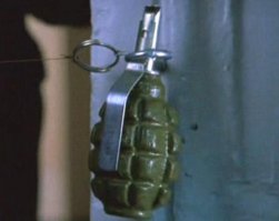 10. Положите нечто неожиданное в почтовый ящик