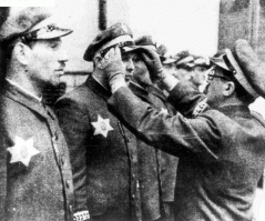 Не знаю, как там в Израилях, но первая же статья на польском о евреях- полицаях начинается словами:
"Сотрудничество евреев с немцами в гетто была наиболее шокирующей и вызывающей стыд в том числе и потому, что если находились поляки, сотрудничавшие с немцами это были люди с самого дна общества, преступники, то у евреев это были представители вчерашних элит."

Прошу простить за кривость, перевожу с листа.

Короче, в Польше это нихера не воспринято с пониманием или позитивом.
фотка из статьи.