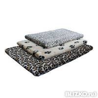 Всё это оч интересно, но является ТУПО РАЗДУТОЙ ПРОБЛЕМОЙ! Я сам за компом 25 лет, у меня есть сотни знакомых, из которых НИ ОДИН не жаловался на какую-то боль! (хотя работают так же за компом весь 8-часовой день)
Весь этот пи***дёжь про боль - типичный маркетинг "СОЗДАЙ ПРОБЛЕМУ, а потом дай им решение".
Могу подтвердить только одну вещь - тыл запястья действительно немного побаливает из-за халатной организации рабочего места. Но решение - простое как открывашка! Положите вместо коврика для мыши... поролоновый коврик для сидения! (или для животных - по>< ...)



А затем уже на этот коврик - коврик для мыши (я его не кладу - у меня и так хорошая пластиковая наклейка). В результате, запястье с рукой проминает коврик и мягко лежит, а кисть свободно двигается.

В дополнение, избавьтесь от громоздких мышей "под всю ладонь" - они ни к чему. Возьмите простую НОУТБУЧНУЮ МЫШЬ - она:
1. Лёгкая - сдвигать её не тяжелее спичечного коробка.
2. Её можно свободно двигать почти не поворачивая кисть(!) - одними пальцами. Это резко снижает кол-во усилий на руке и запястье в частности, т.к. само запястье покоится на подушке, а двигаются только пальцы.

ОЧЕНЬ хороший тип мыши - вот с такими боковыми гранями (MS notebook mouse):



После такой "модернизации" вы будете ржать над клоунами, продающими все эти "антитуннельные" прибамбасы и советы.