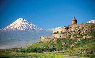Тем хуже. И куле мне на них смотреть, я им не верю.

Я вот на кого с верой смотрю;
