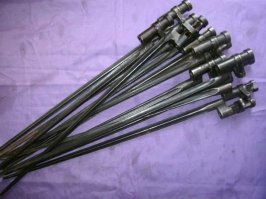 Я о мушке. Необычно то, что мушка на штыке.

Обычные такие;