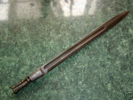 Столько тонкостей... Я не знаток до такой степени. Скажем, повидал, повникал, но далеко не во все. А 38 это что?
Погугли "блокадный Мосин". Вот увидел в инете.