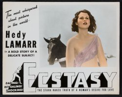 Несравненная Хеди Ламар. Актриса, инженер-электронщик, изобретательница и просто чертовски красивая женщина. Фильм "Экстаз" с её участием, по современным меркам был лёгкой эротикой, но в 1933 году он стал настоящей сенсацией.