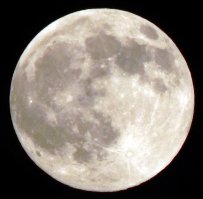 Фотык тот же, просто выключил стабилизацию и поставил на треногу: