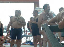 Кто крайний за тачкой?