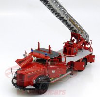 Мечтаю в свою коллекцию приобрести вот эту модель в 18-м масштабе с сумасшедшей детализацией, но стоит она дурнейших денег...