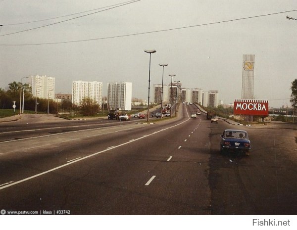 очень хорошо помню это ! граница с Москвой.часто мимо проезжал на автобусе в сторону речного вокзала