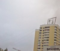 голова Ленина есть и в Пятигорске. Размеры не знаю, зато сделано это чудо из титана. Многие пытались отпилить кусочек, но не смогли ;)