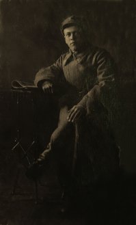 СТРОЕВ ИВАН ИГНАТЬЕВИЧ 14.04.1910, Саткинский р-н,пос.Рудничный, политрук 20 гвардейской стрелковой дивизии, погиб 20.11.41, захоронение не установлено.