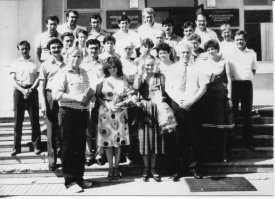 Эту фотографию точно никто не видел, присутствуют достаточно известные личности.