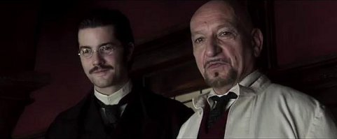 Кто у кого сценарий увел?
Хороший кстати фильмец, "обитель проклятых".