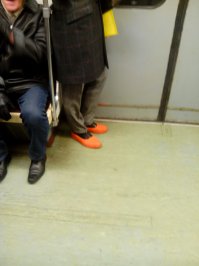 Идея хороша (особенно для Питера), а реализация не очень)))