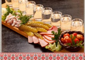 Вот серьезно ребят? Заканчивайте пить пиво и тем более закусывать вот таким! Это даже здорового человека скосить в один миг может, причем с разными последствиями! Это на примере моего мужа (я уже как-то рассказывала..). Слава богу он выжил, но вот пить теперь ничего нельзя..

Лучше обычную водку с любой закуской, кроме сильно жареного и уж конечно без газировки!

Всем шикарной пятницы!;)
