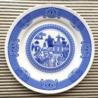 А мне он напоминает одного очень известного робота-сгибальщика;)