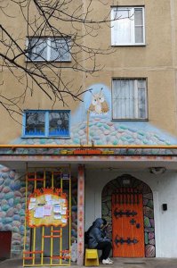 Стрит-арт: персонажи известных картин на стенах