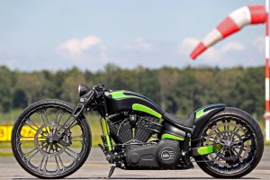 Еще один роскошный кастом Harley-Davidson от Thunderbike